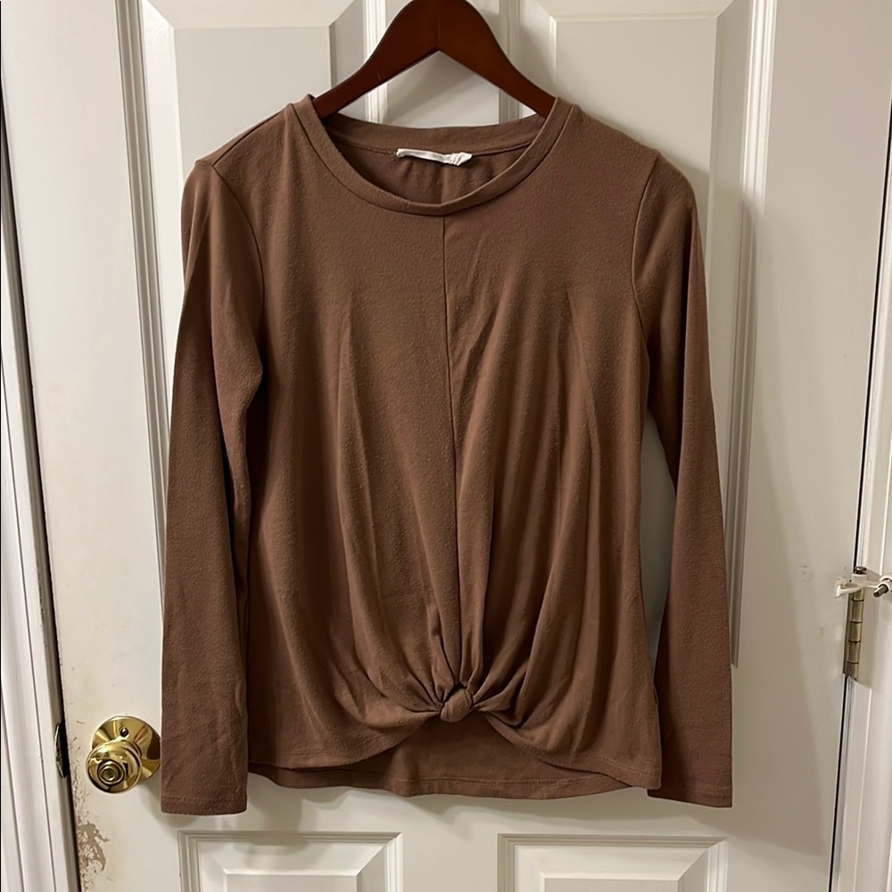 Women’s Brown Long Sleeve Twist-Front Top